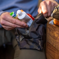 Korda Dark Kamo Wash Bag